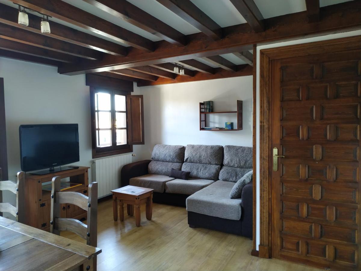 Apartamentos Llave De Santillana Santillana del Mar Luaran gambar