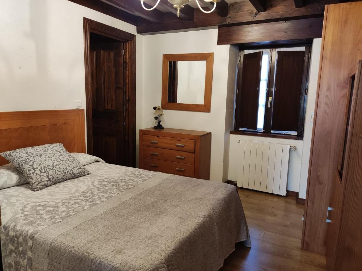 Apartamentos Llave De Santillana Santillana del Mar Luaran gambar