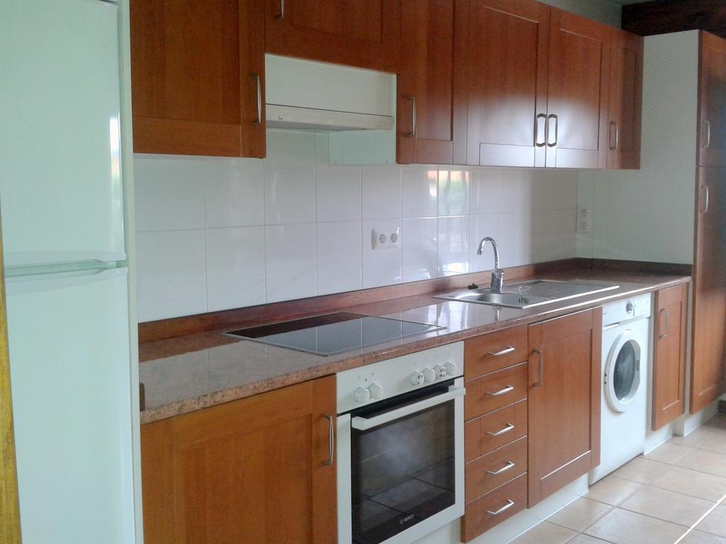 Apartamentos Llave De Santillana Santillana del Mar Bilik gambar
