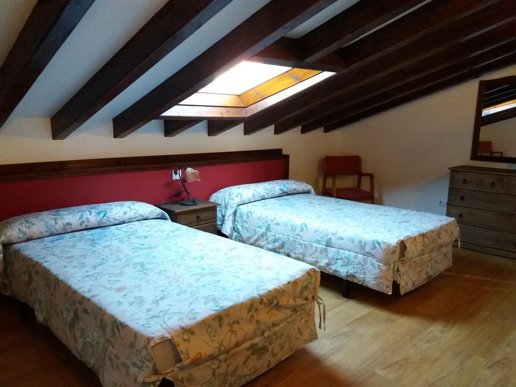 Apartamentos Llave De Santillana Santillana del Mar Luaran gambar