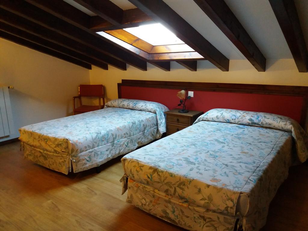 Apartamentos Llave De Santillana Santillana del Mar Luaran gambar